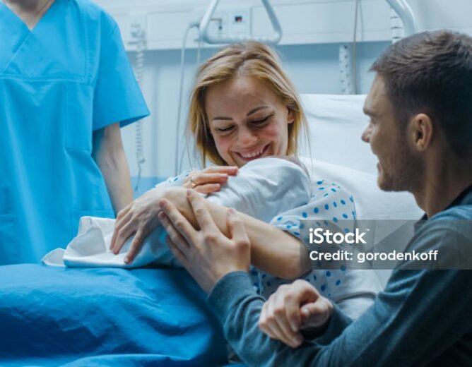 Il 100% dei bambini nasce da un padre ed una madre